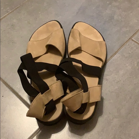 arche sandals